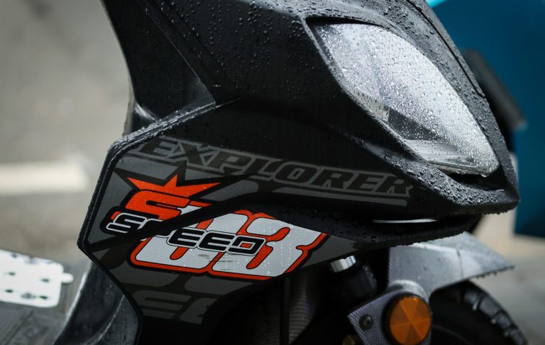 2TaktGarage Krefeld Motorroller Service: ersatzteile, Inspektionen und vieles mehr Motorroller in schwarz