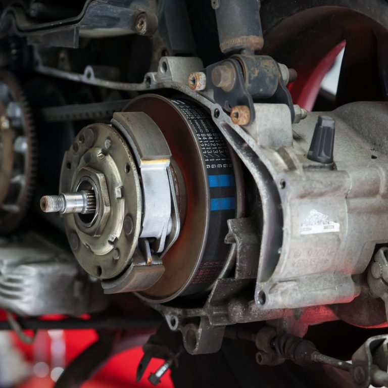 motorroller 2 Takt Garage in krefeld in einer Garage